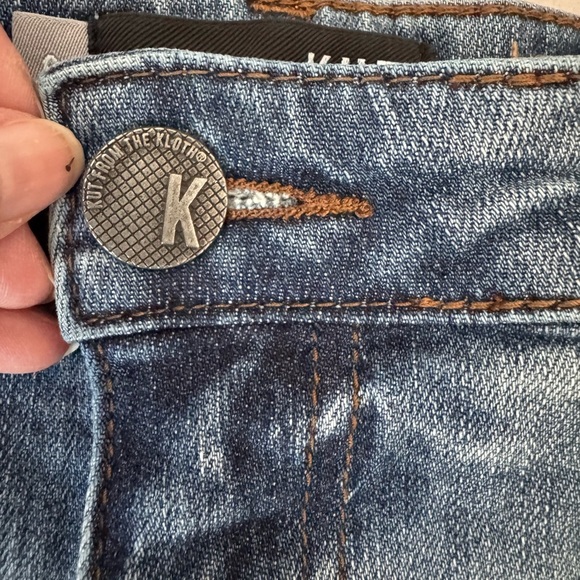 Kut from the Kloth Women’s Distressed Gidget Fray Blue Jean Shorts Size 6 - Picture 4 of 12